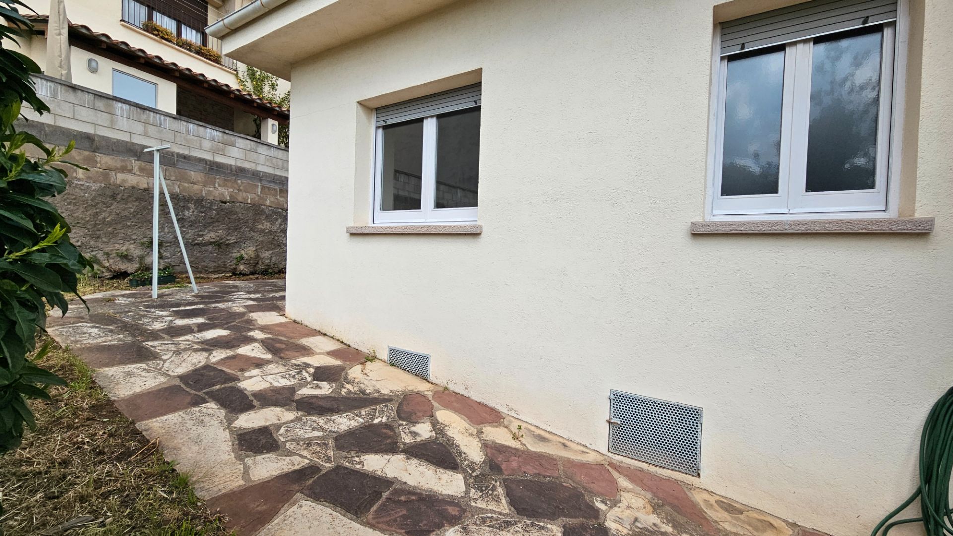Exterior view of House or chalet for sale in Olot  with Private garden and Terrace