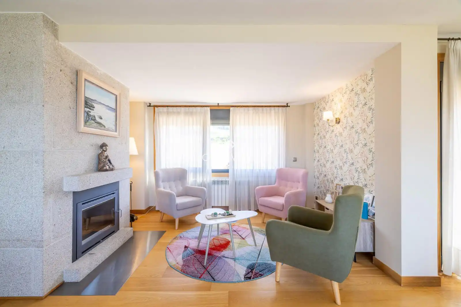 Sala d'estar de Casa o xalet en venda en Vigo  amb Calefacció, Jardí privat i Terrassa