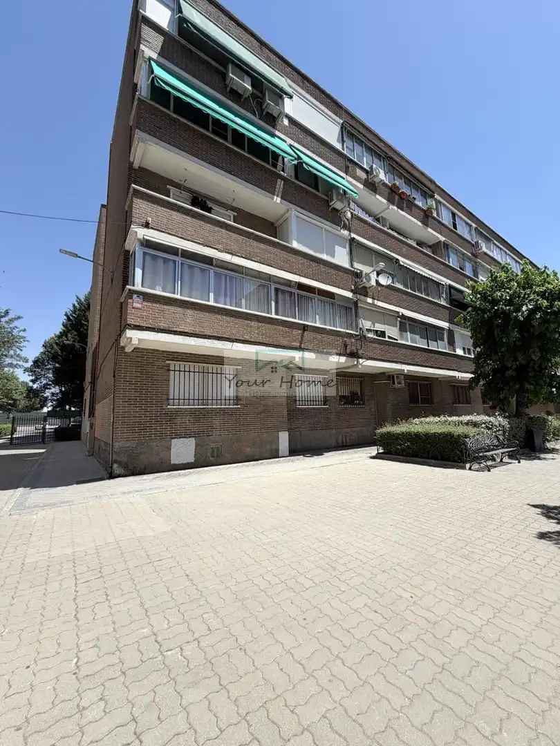 Vista exterior de Planta baja en venta en Torrejón de Ardoz con Aire acondicionado y Calefacción