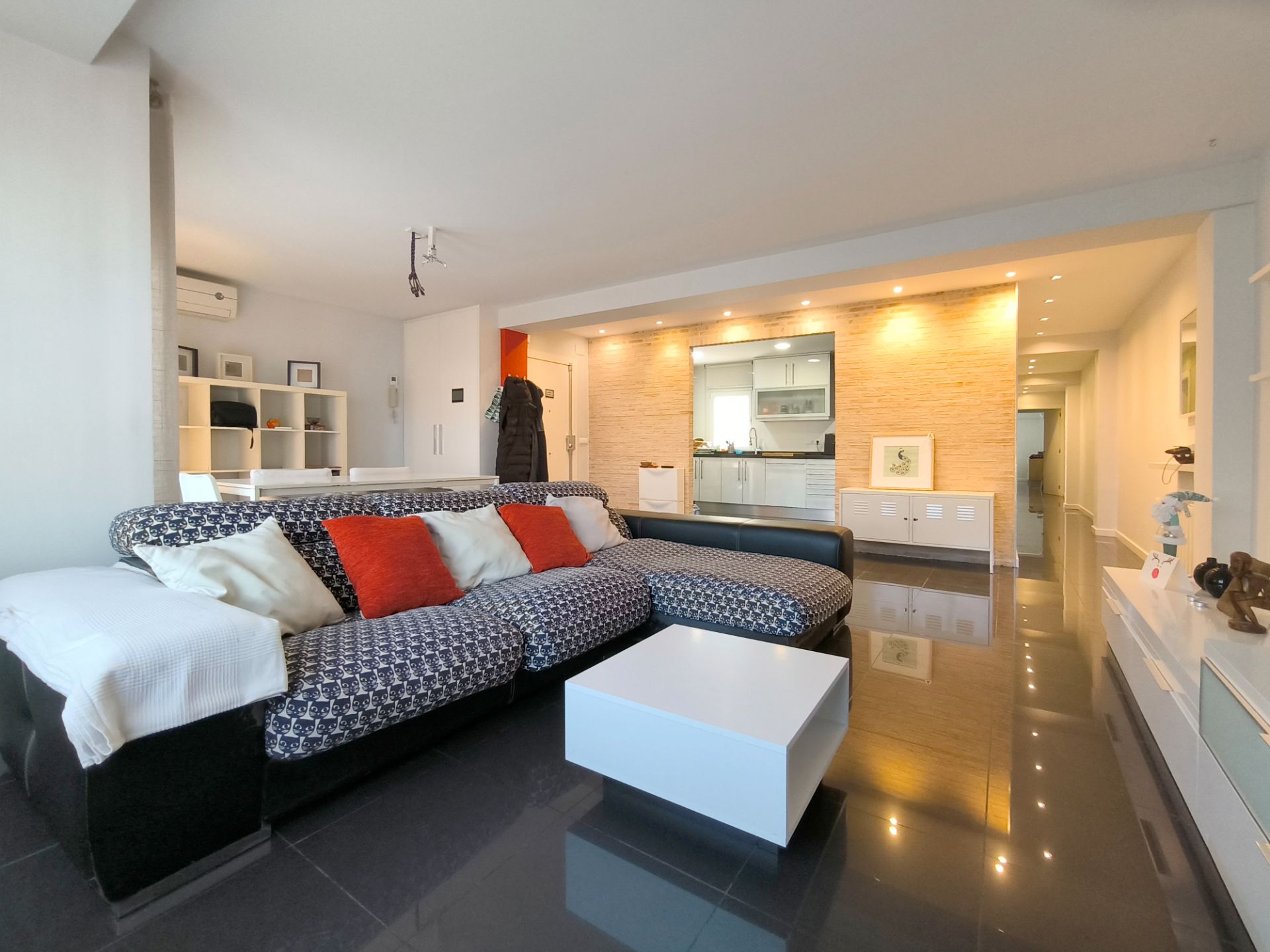 Living room of Flat for sale in Paiporta  with Air Conditioner, Heating and Furnished