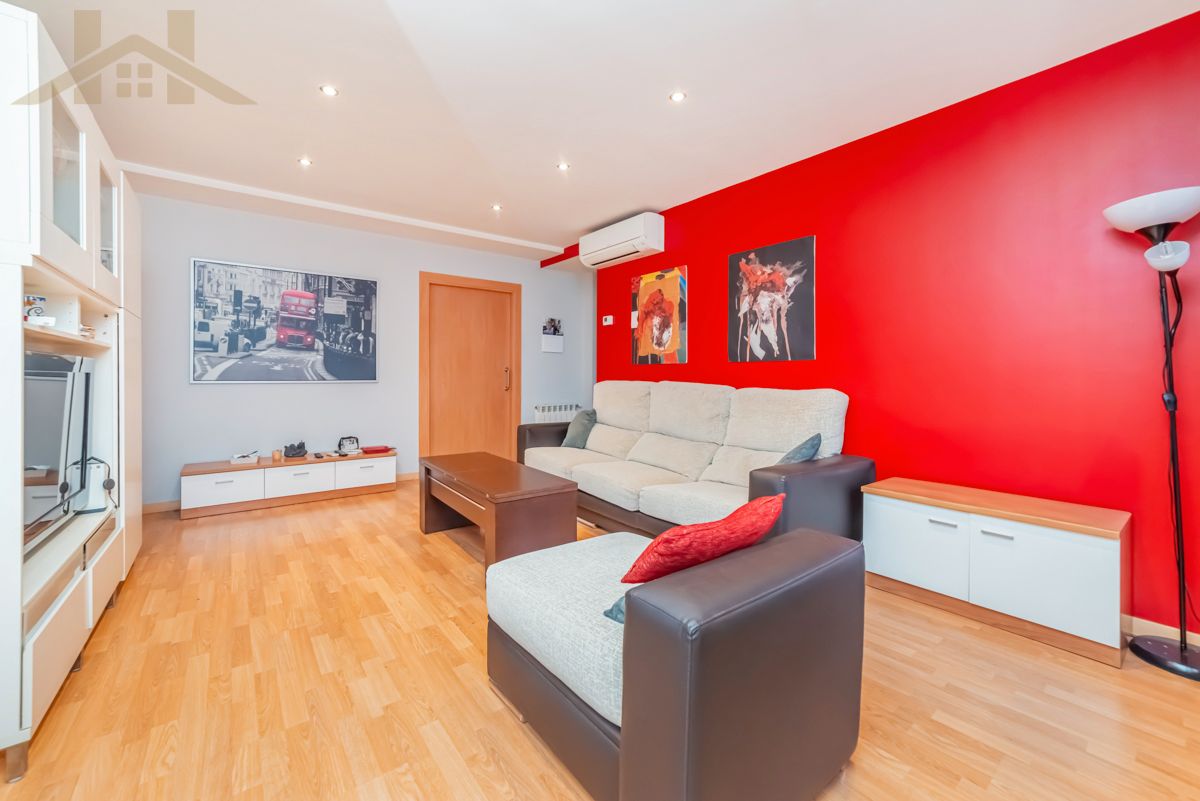 Living room of Flat for sale in Torrejón de Ardoz  with Air Conditioner, Heating and Furnished