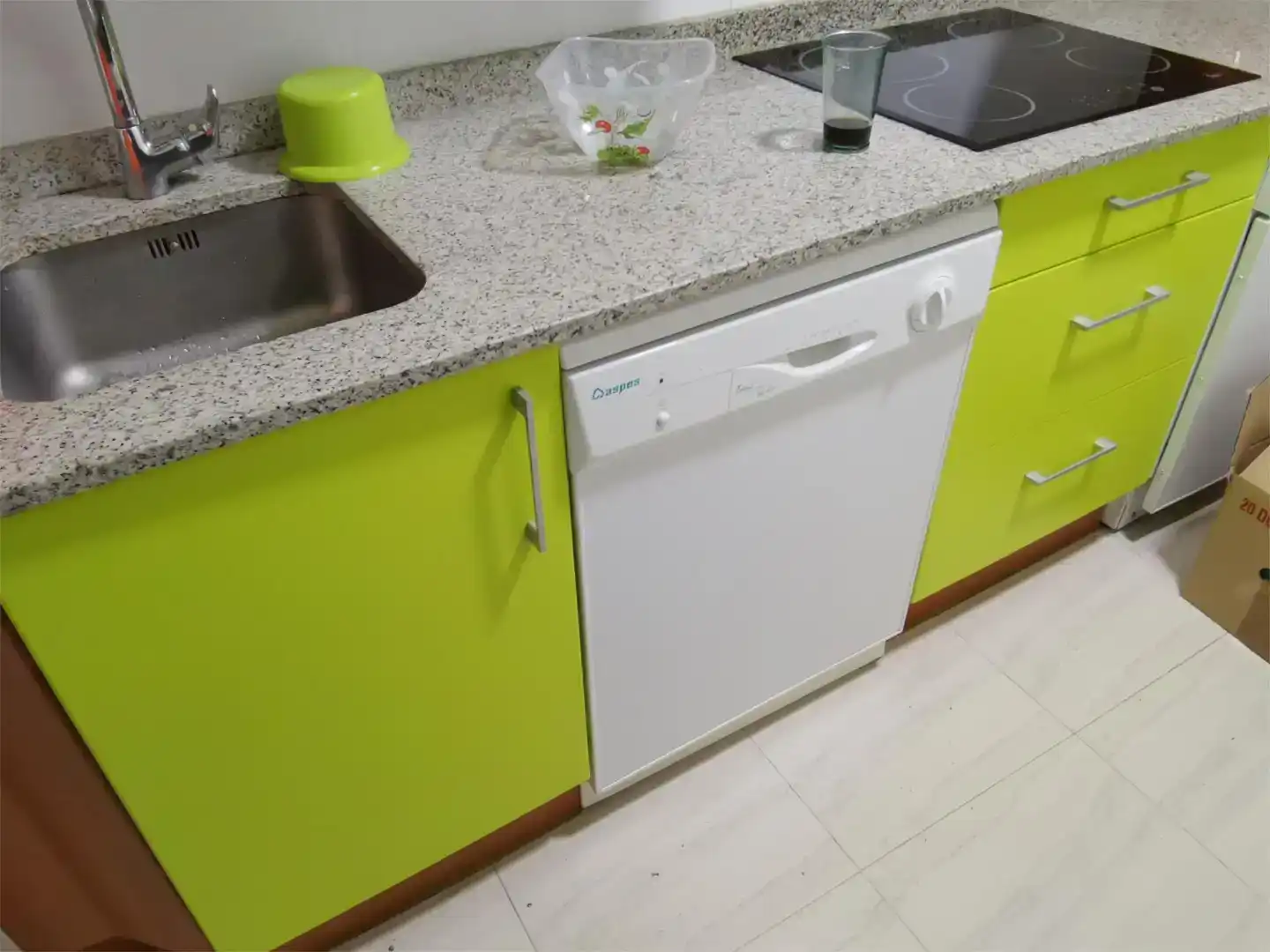 Cuina de Casa adosada de lloguer en Miengo amb Jardí privat, Moblat i Forn