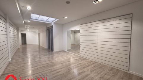 En pleno centro de Vilareal se encuentra este local tipo casa, una propiedad con un enorme potencial tanto comercial como residenc