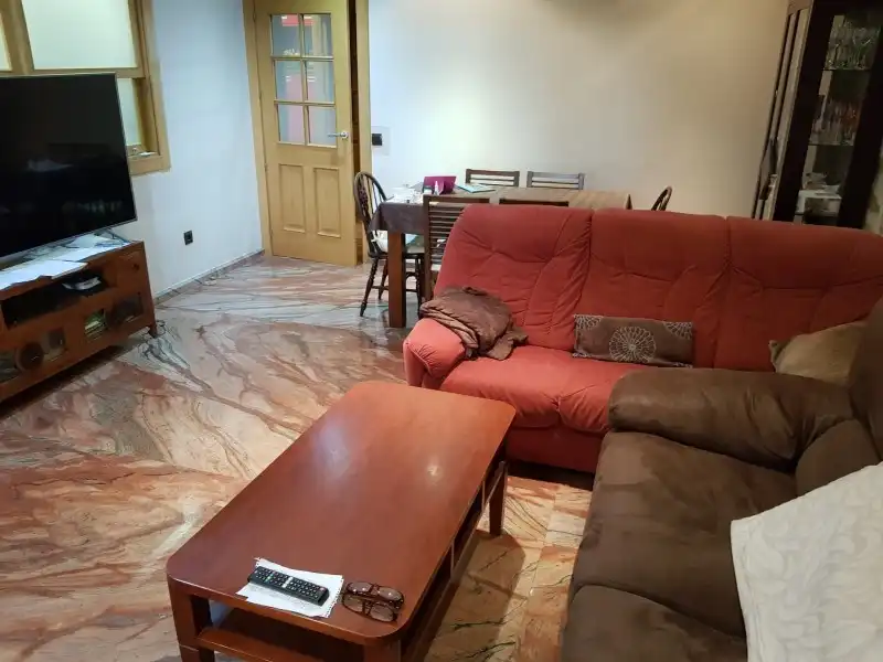 Sala d'estar de Casa o xalet en venda en Tejeda de Tiétar amb Aire condicionat, Calefacció i Jardí privat