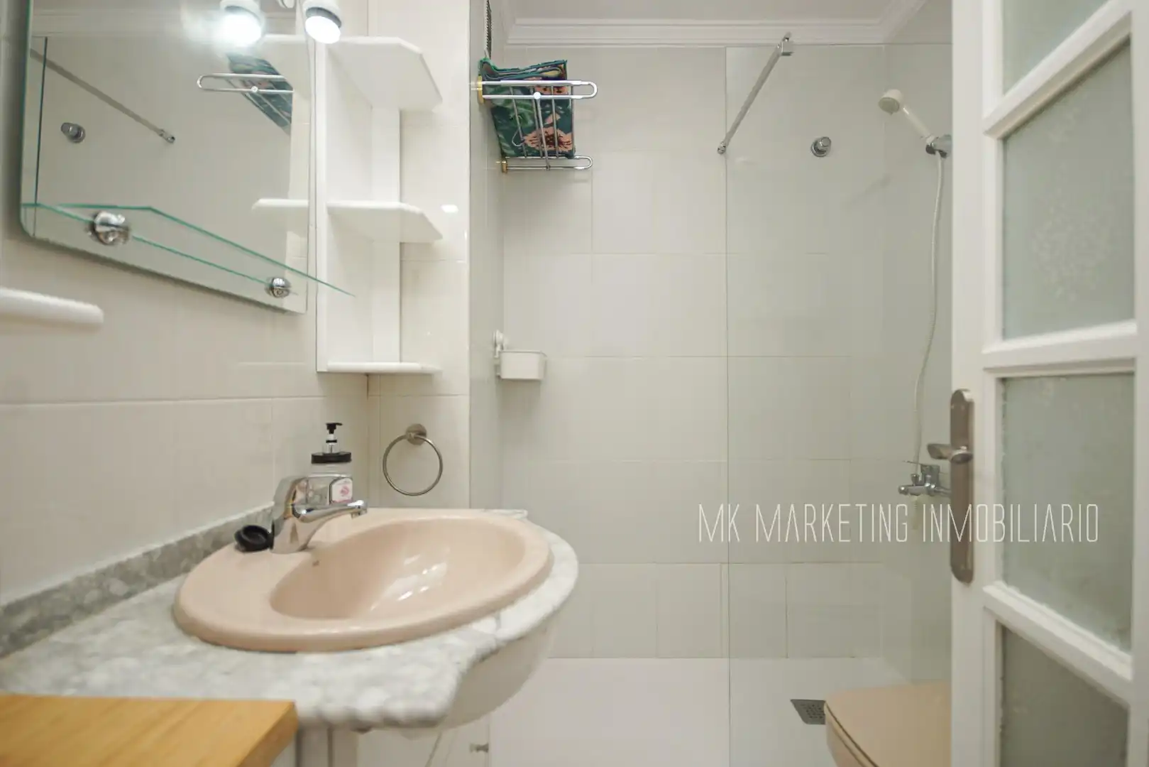 Baño de Piso de alquiler en Las Palmas de Gran Canaria con Terraza, Amueblado y Balcón
