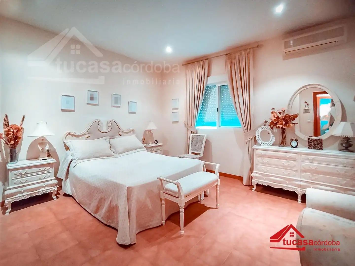 Dormitori de Casa o xalet en venda en Córdoba amb Aire condicionat, Calefacció i Jardí privat