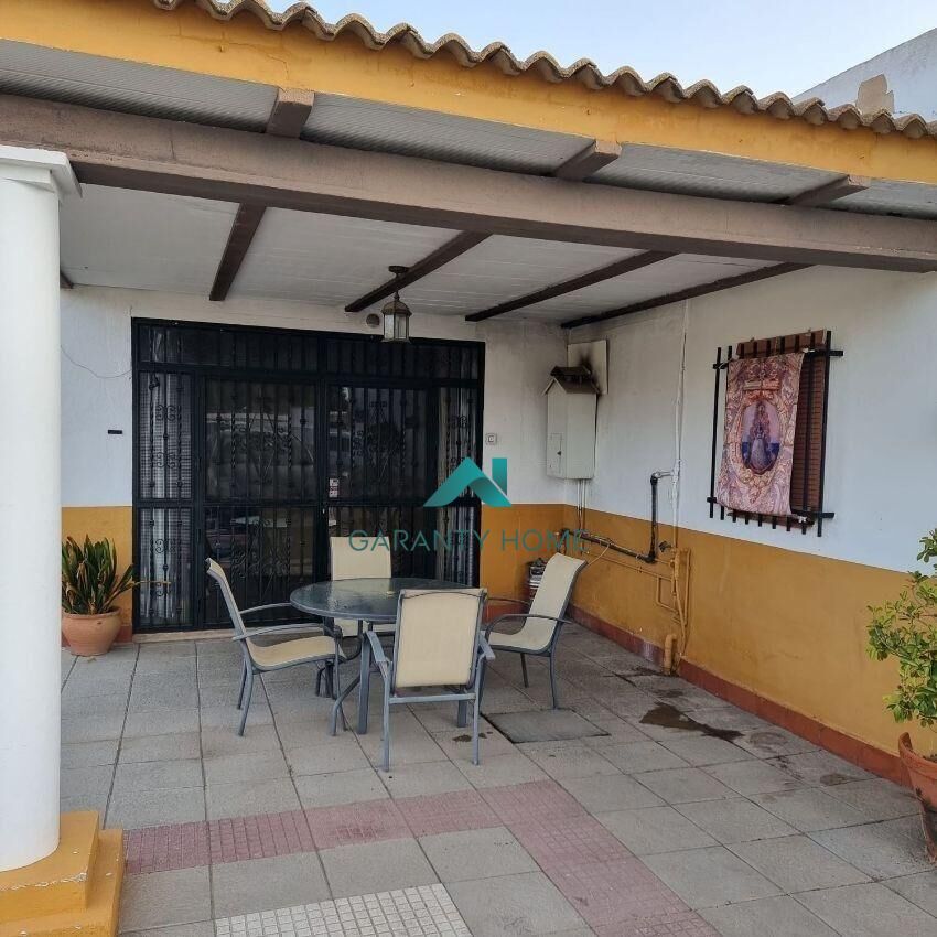 Terrassa de Finca rústica en venda en La Palma del Condado amb Aire condicionat, Jardí privat i Terrassa
