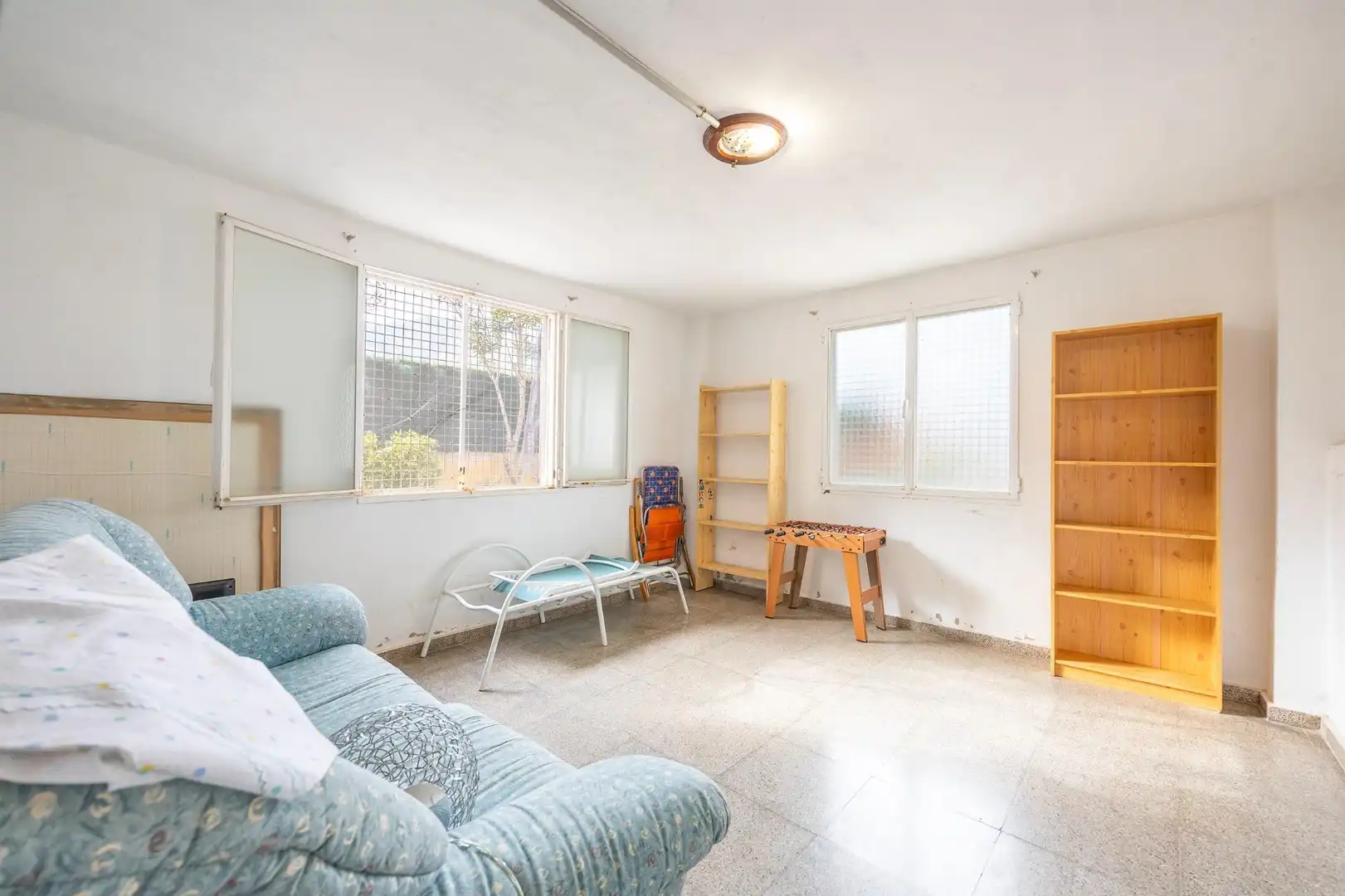 Vista exterior de Casa o xalet en venda en Orihuela amb Aire condicionat, Jardí privat i Terrassa