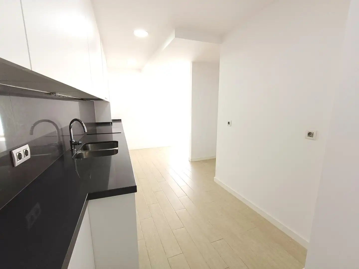 Cuina de Pis de lloguer en Mataró amb Aire condicionat, Calefacció i Terrassa