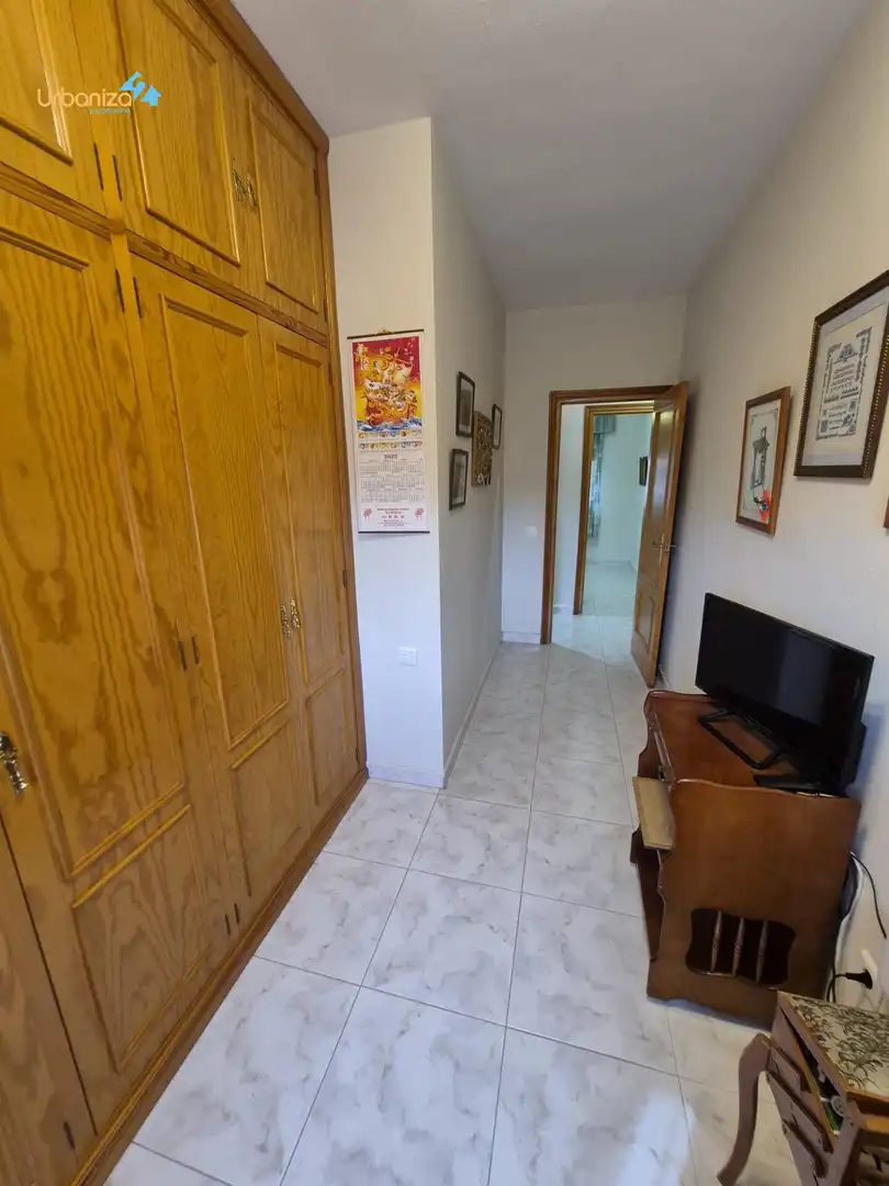 Casa adosada en venta en Badajoz con Calefacción, Terraza y Trastero