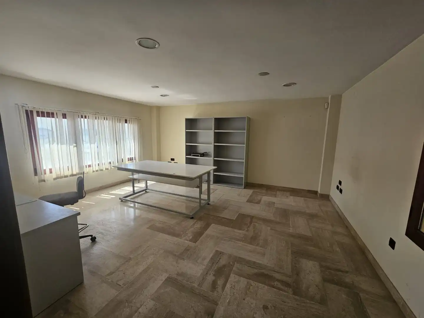 Nave industrial de alquiler en Antequera