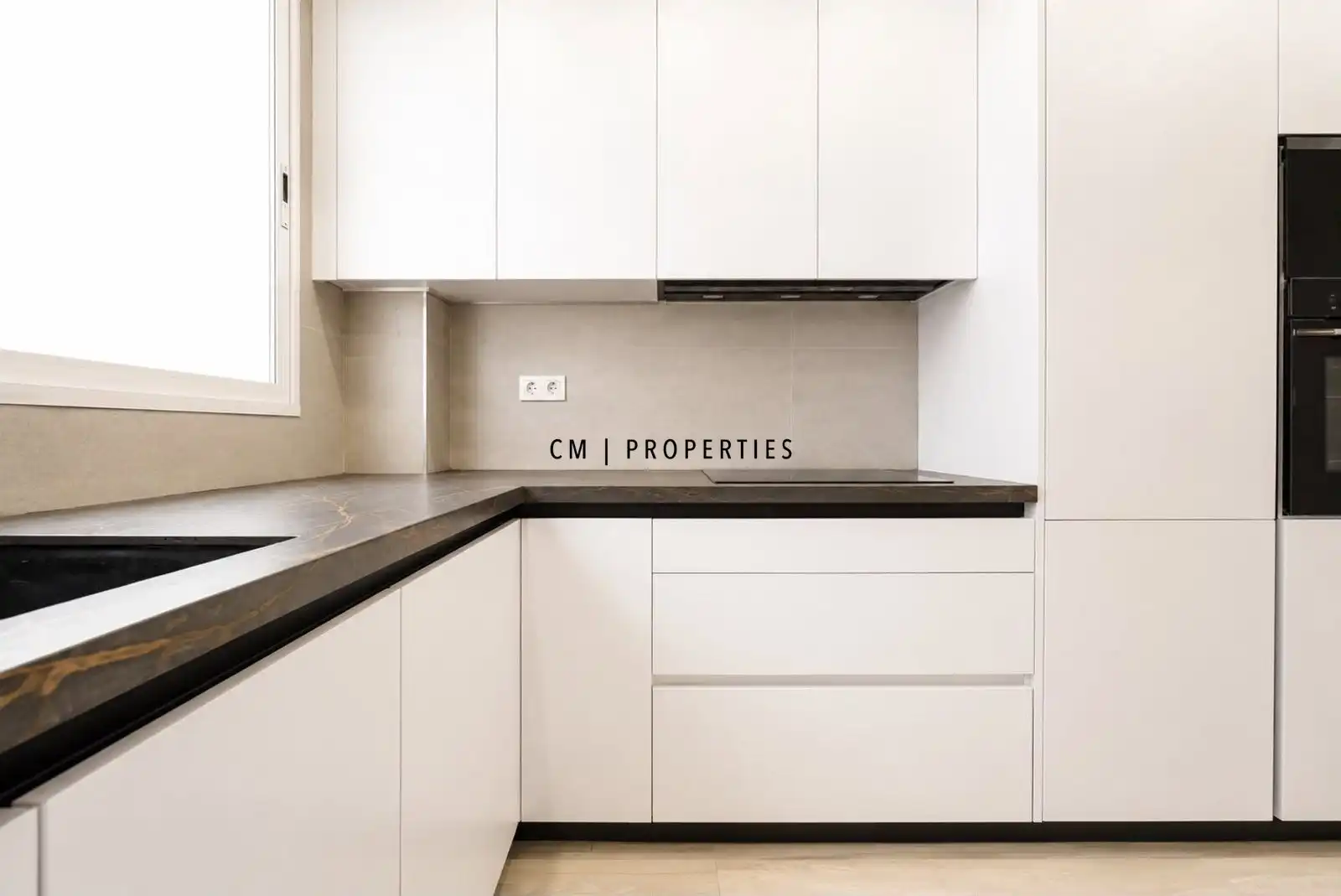 Kitchen of Flat for rent in Valencia  with Air Conditioner, Heating and Terrace