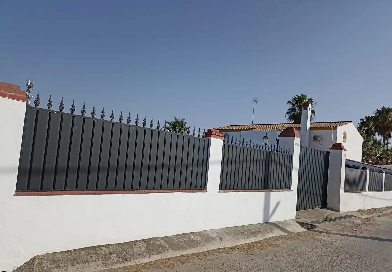 Detached house with pool for sale in Villaverde del Río, imagen 8