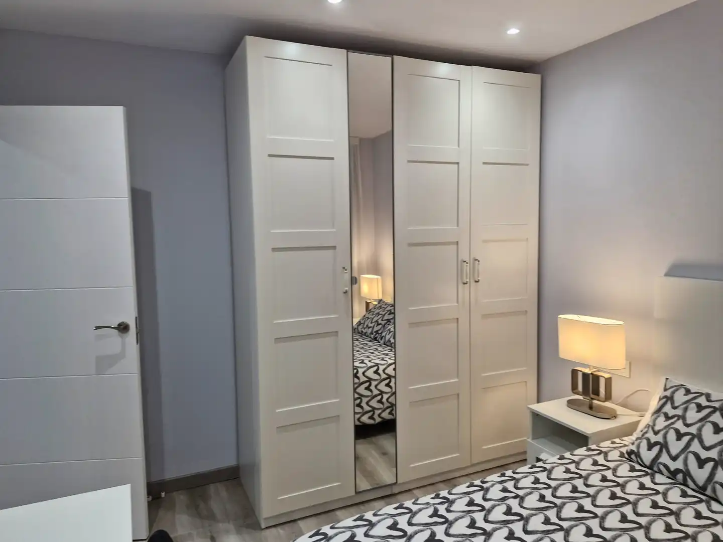 Bedroom of Flat for rent in Bilbao   with Heating, Furnished and Oven