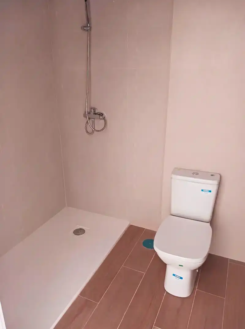 Baño de Piso en venta en Churriana de la Vega con Terraza y Trastero