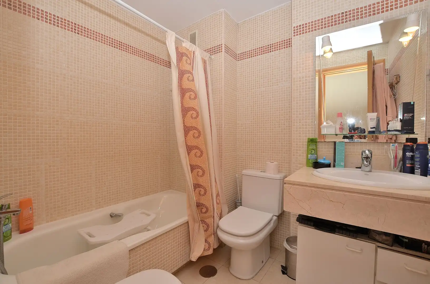 Baño de Piso en venta en Torremolinos con Aire acondicionado, Parquet y Terraza