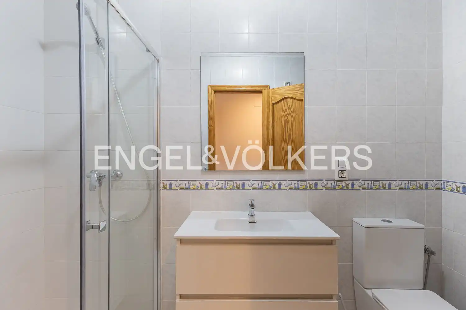 Baño de Casa o chalet de alquiler en Algar de Palància con Aire acondicionado, Calefacción y Jardín privado