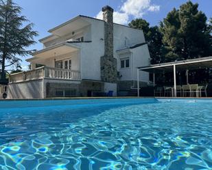 Piscina de Casa o xalet en venda en Majadahonda amb Aire condicionat, Terrassa i Piscina