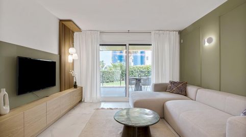 Foto 2 de Piso en venta en Avenida Avenida de las Olas, Punta Prima, Torrevieja