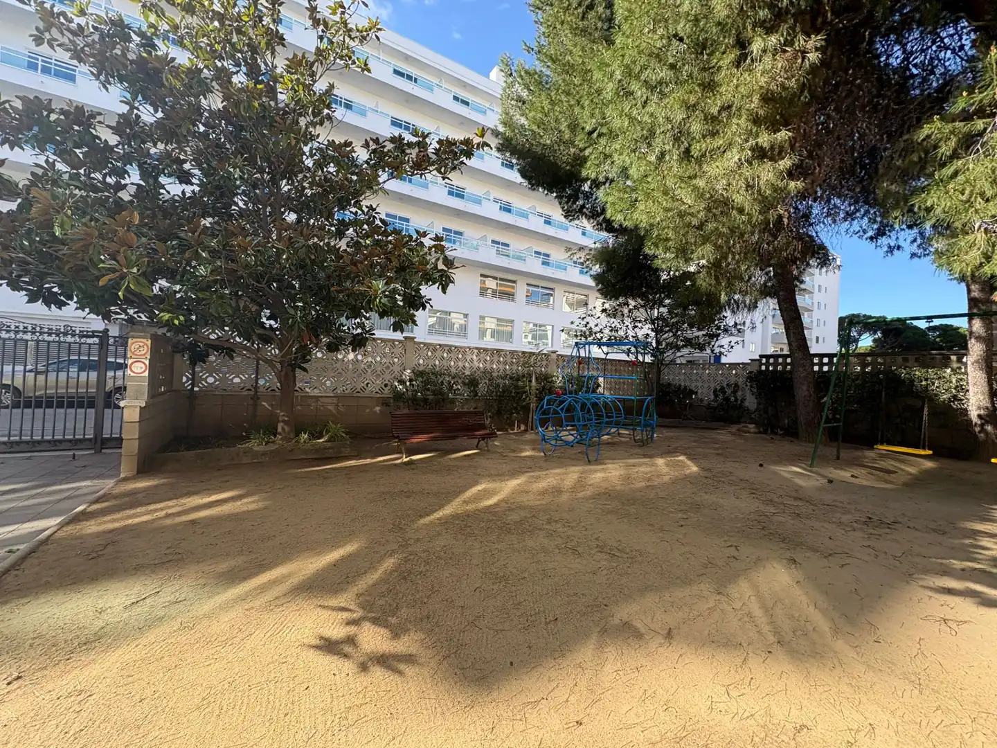 Parkplatz von Wohnung zum Verkauf in Salou mit Klimaanlage, Heizung und Terrasse