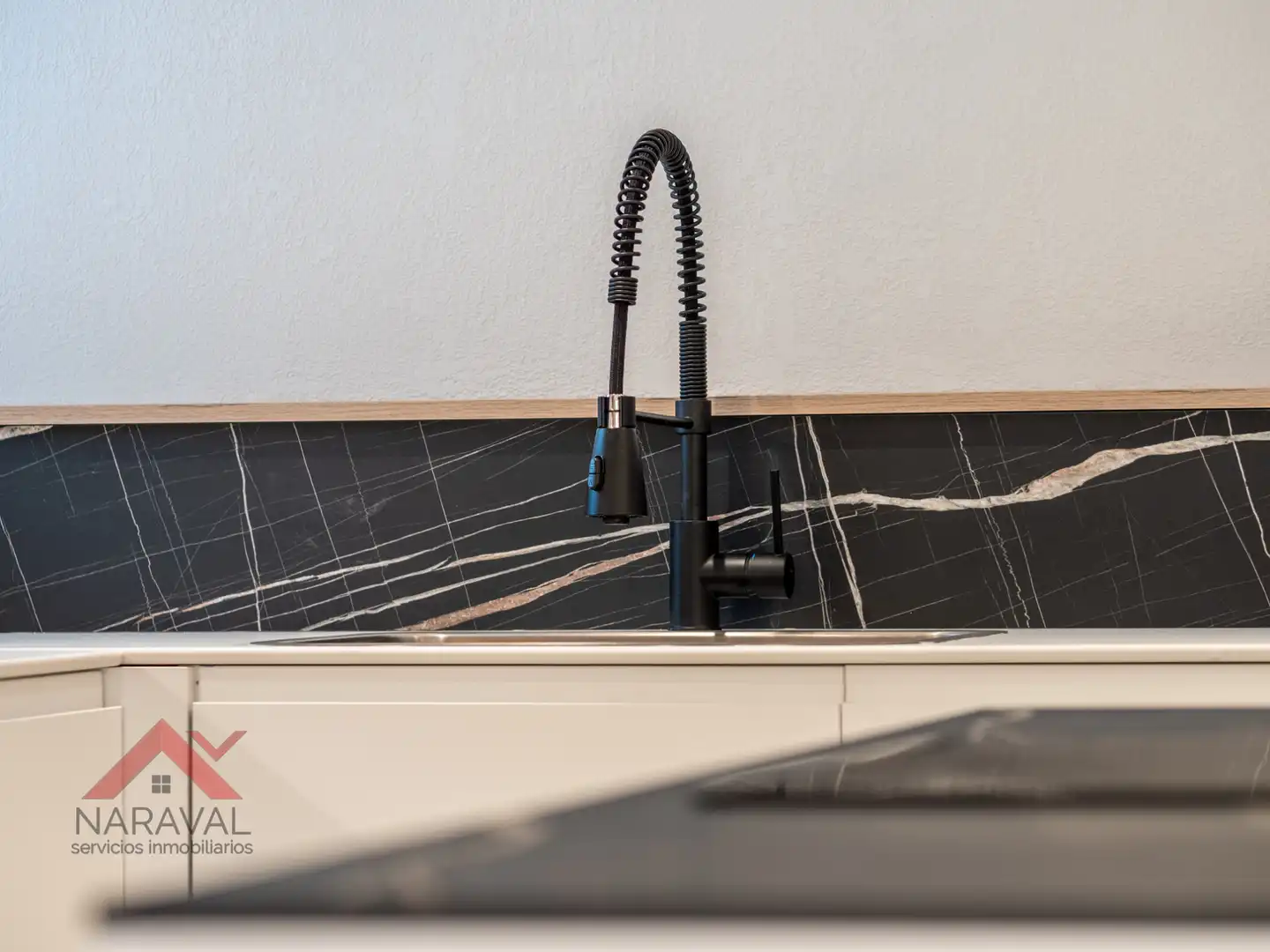 Kitchen of Flat for sale in  Pamplona / Iruña  with Air Conditioner, Heating and Oven