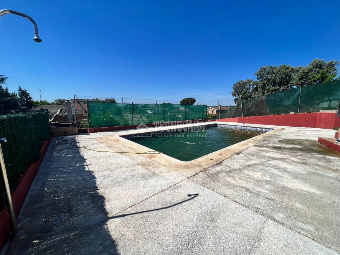 Swimming pool of House or chalet for sale in Cardiel de los Montes  with Air Conditioner, Heating and Private garden