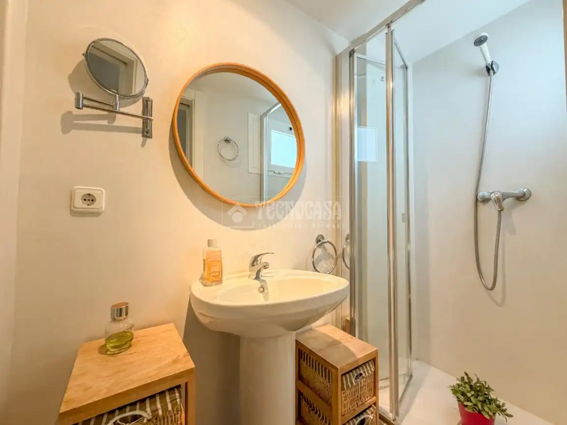 Bathroom of Flat for sale in Rota  with Air Conditioner, Terrace and Storage room