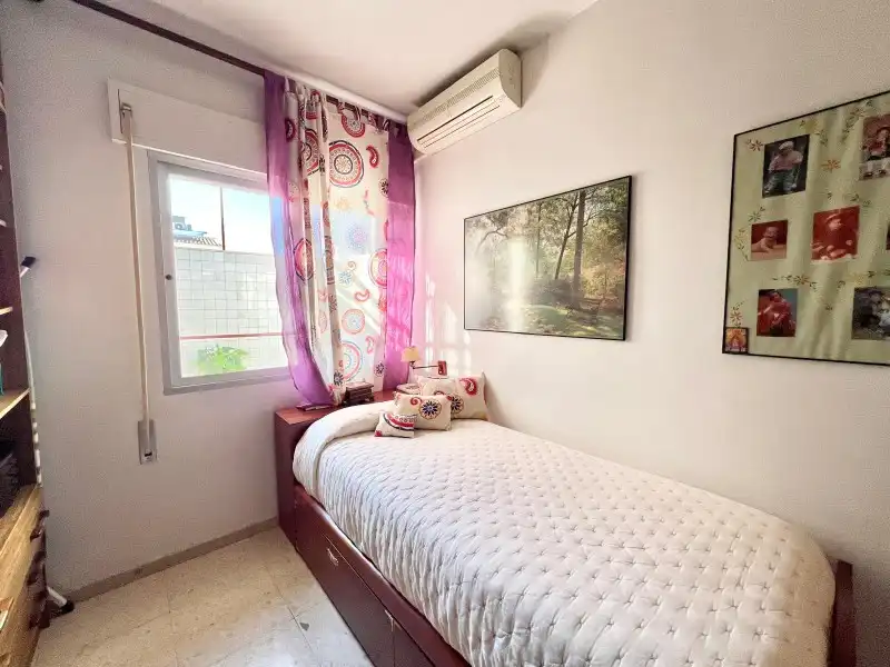 Dormitori de Casa o xalet en venda en Málaga amb Aire condicionat, Terrassa i Moblat
