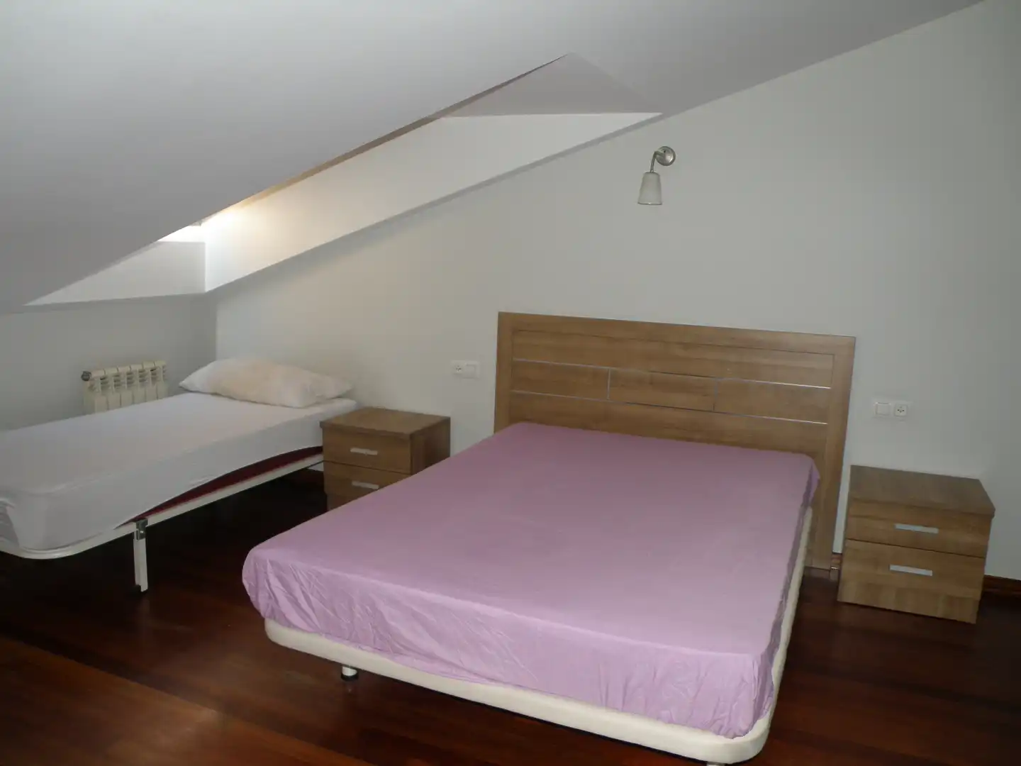Dormitori de Dúplex de lloguer en Ames amb Calefacció, Parquet i Traster