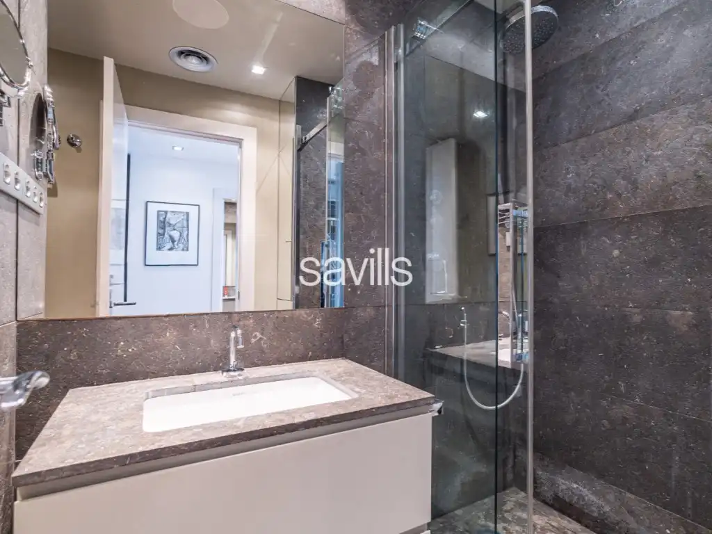 Bany de Apartament en venda en Barcelona amb Aire condicionat i Terrassa