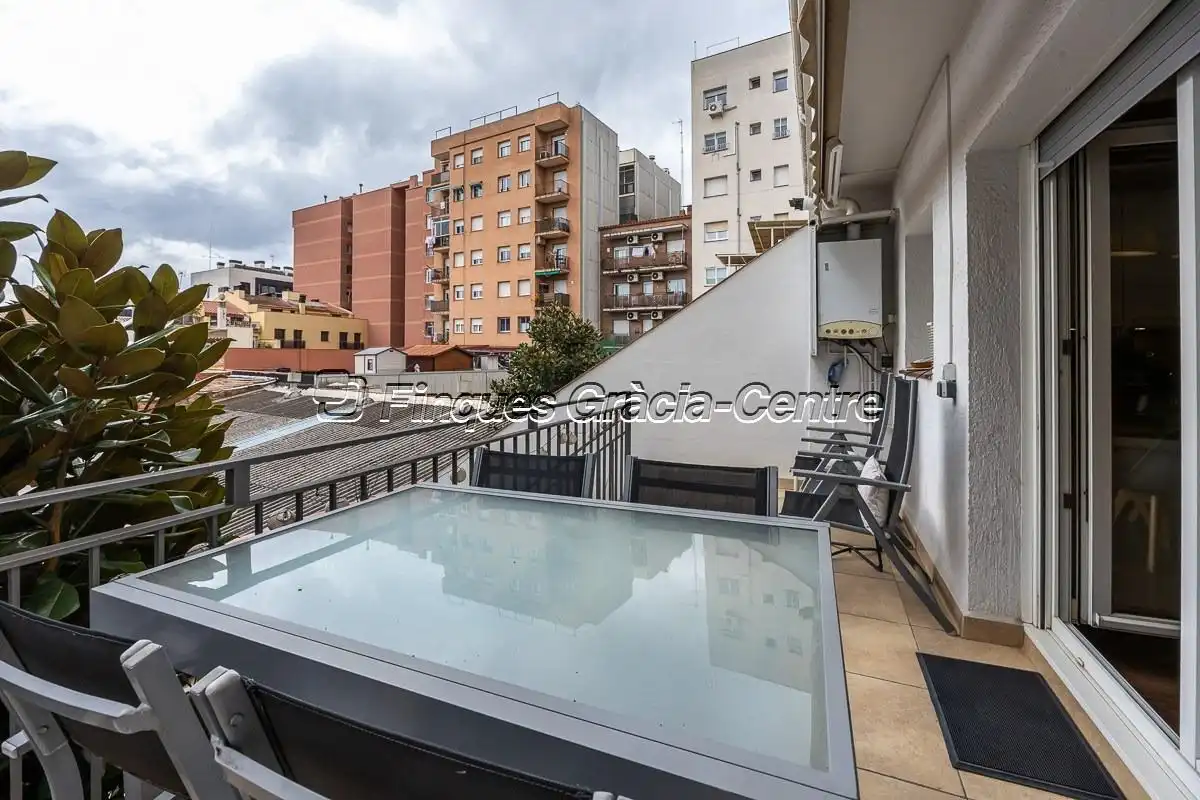 Terrace of Detached homes for sale in Sabadell  with Air Conditioner, Parquet flooring and Terrace