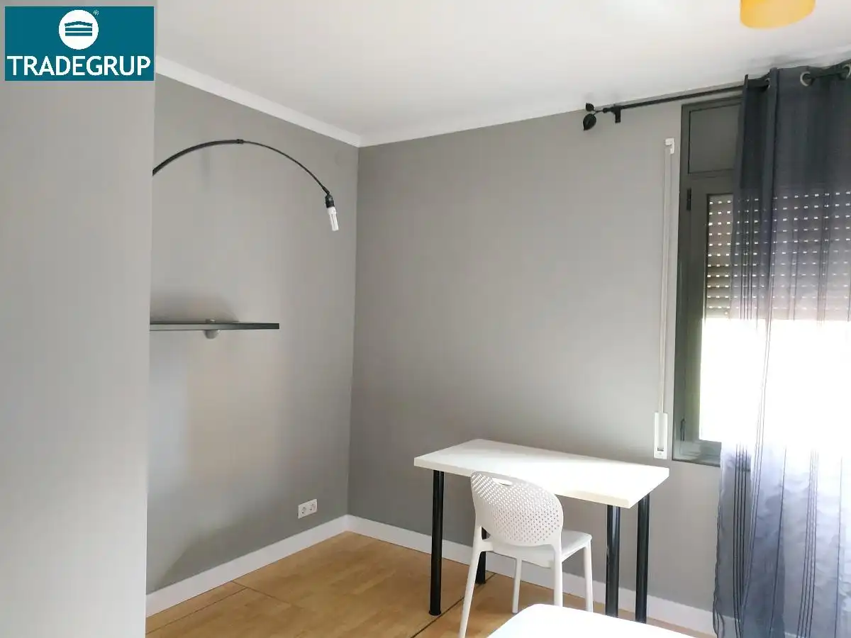 Habitación de Piso en venta en Igualada con Calefacción, Terraza y Amueblado