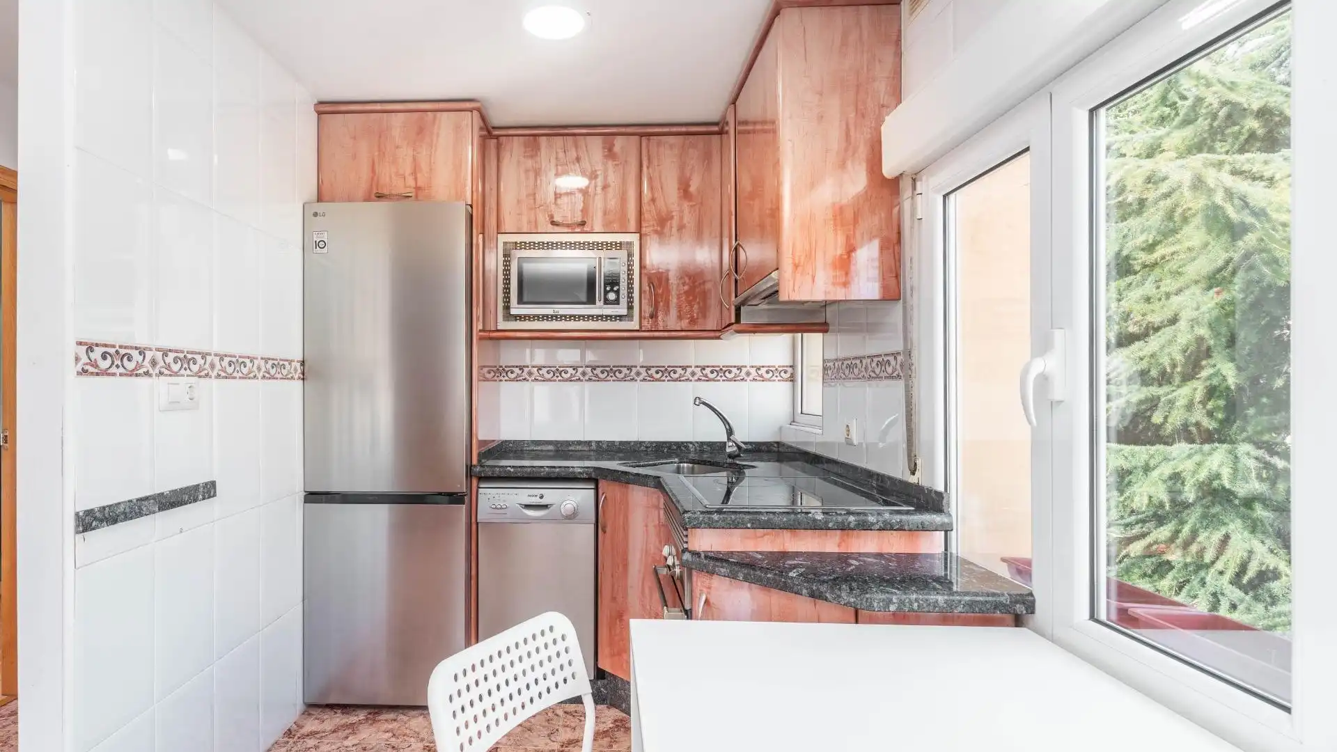 Cocina de Piso en venta en Oviedo  con Amueblado