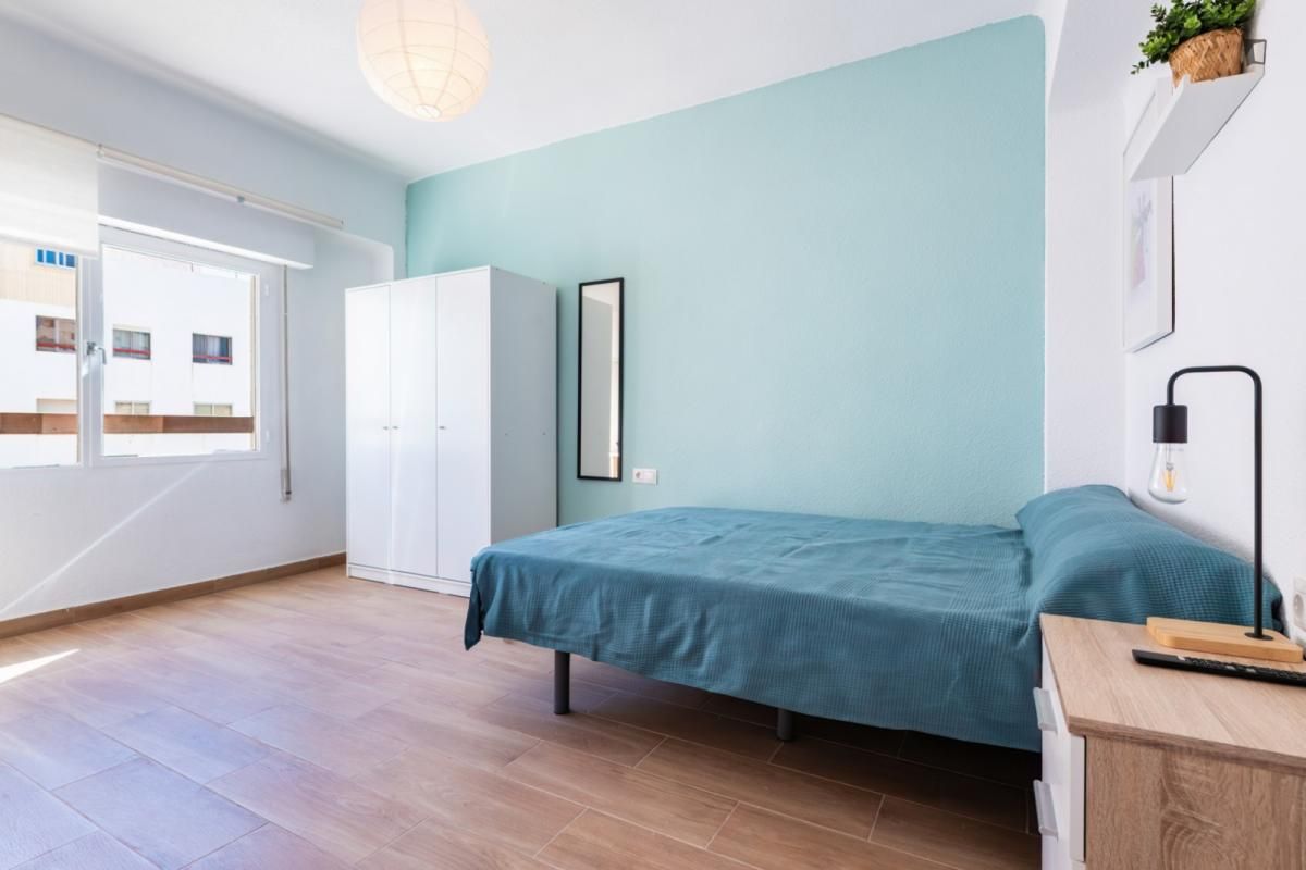 Apartment to share in Parque Ribalta - Plaza de Toros