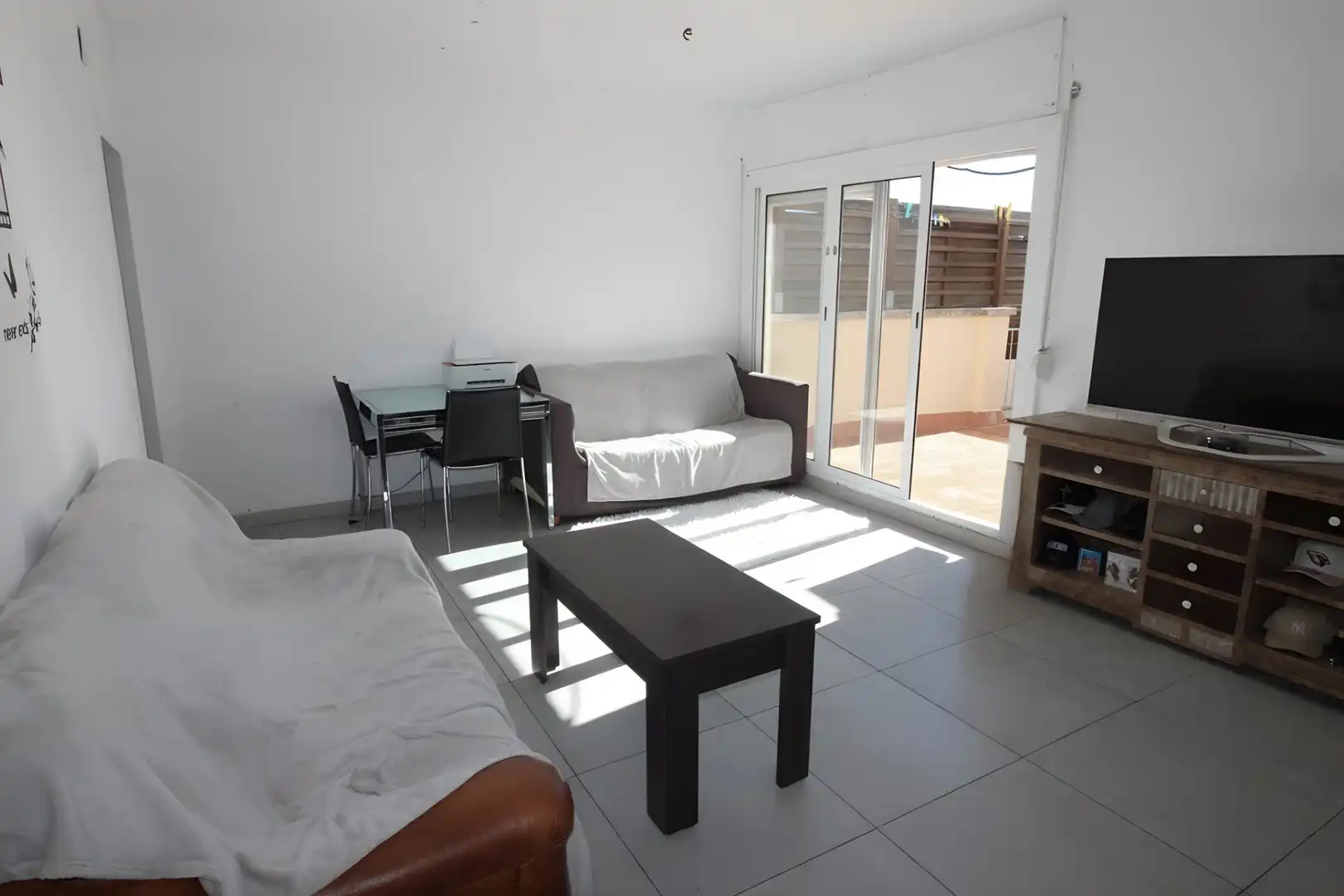 Sala d'estar de Àtic en venda en Figueres amb Terrassa