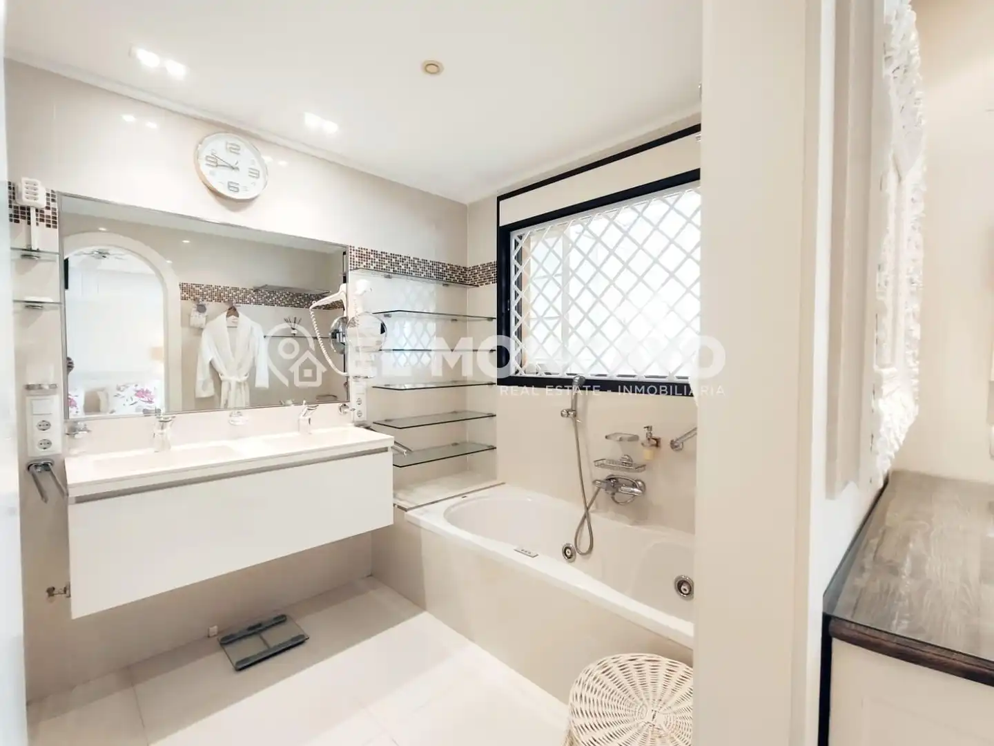 Baño de Ático en venta en Guardamar del Segura con Aire acondicionado, Calefacción y Jardín privado
