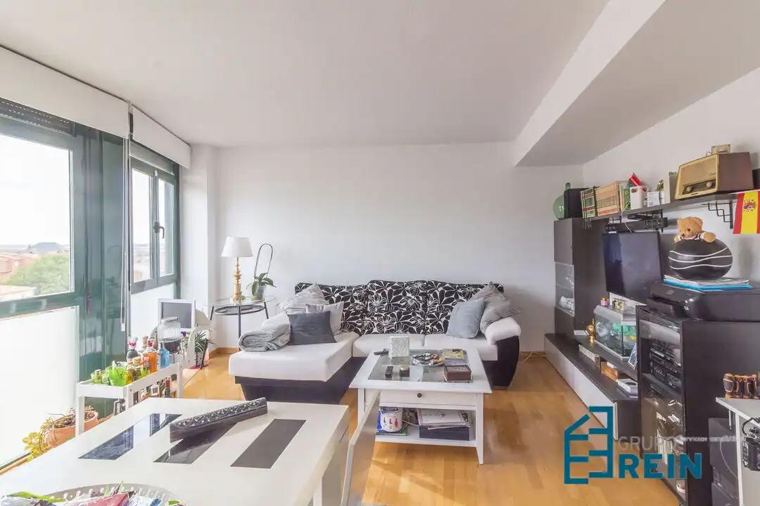Living room of Flat for sale in Recas  with Air Conditioner, Heating and Alarm