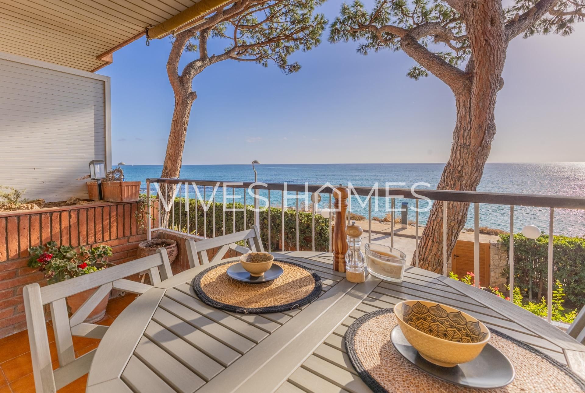 Vista exterior de Pis de lloguer en Arenys de Mar amb Calefacció i Terrassa