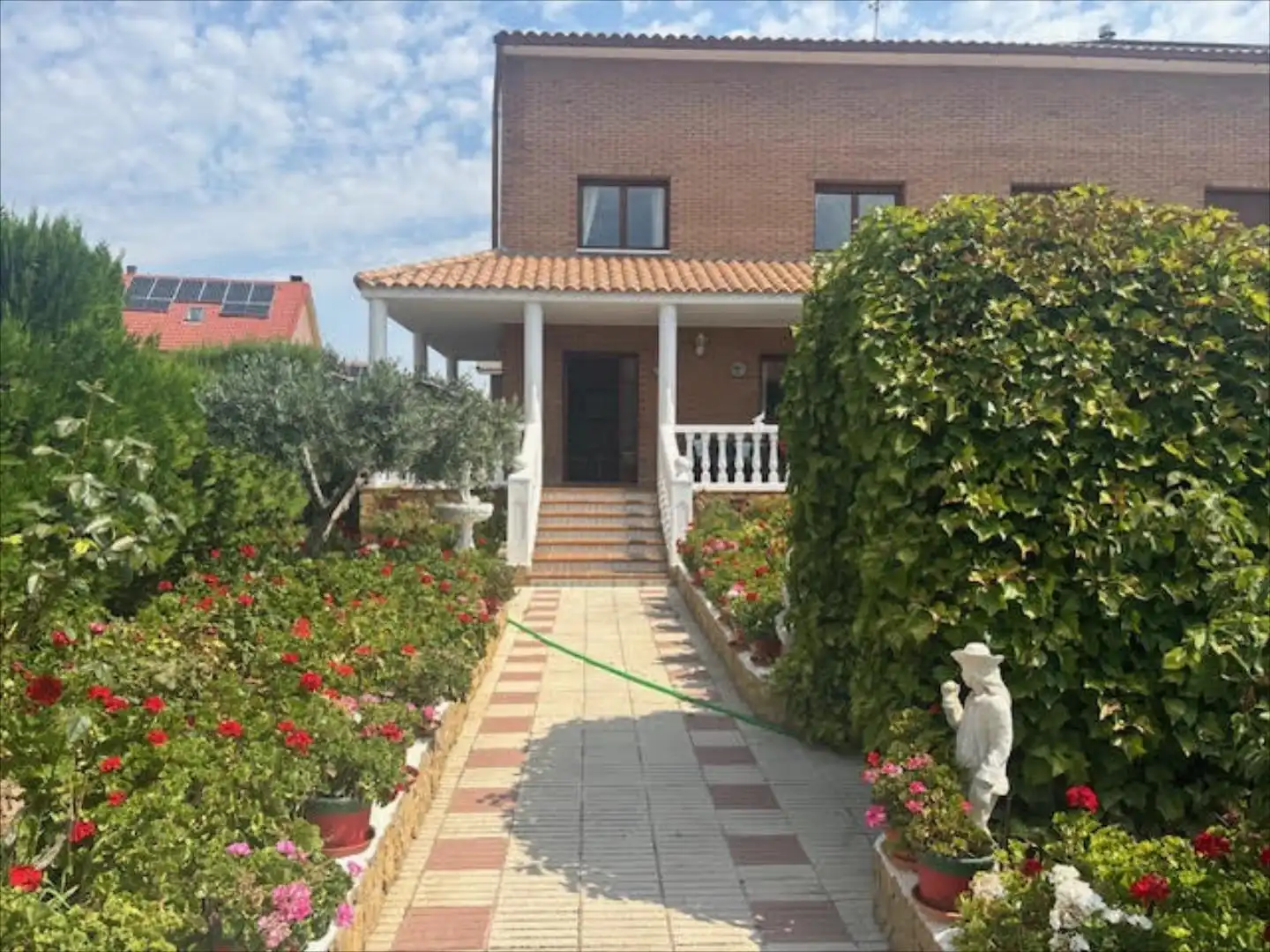 Jardí de Casa adosada en venda en Zaragoza amb Terrassa i Traster