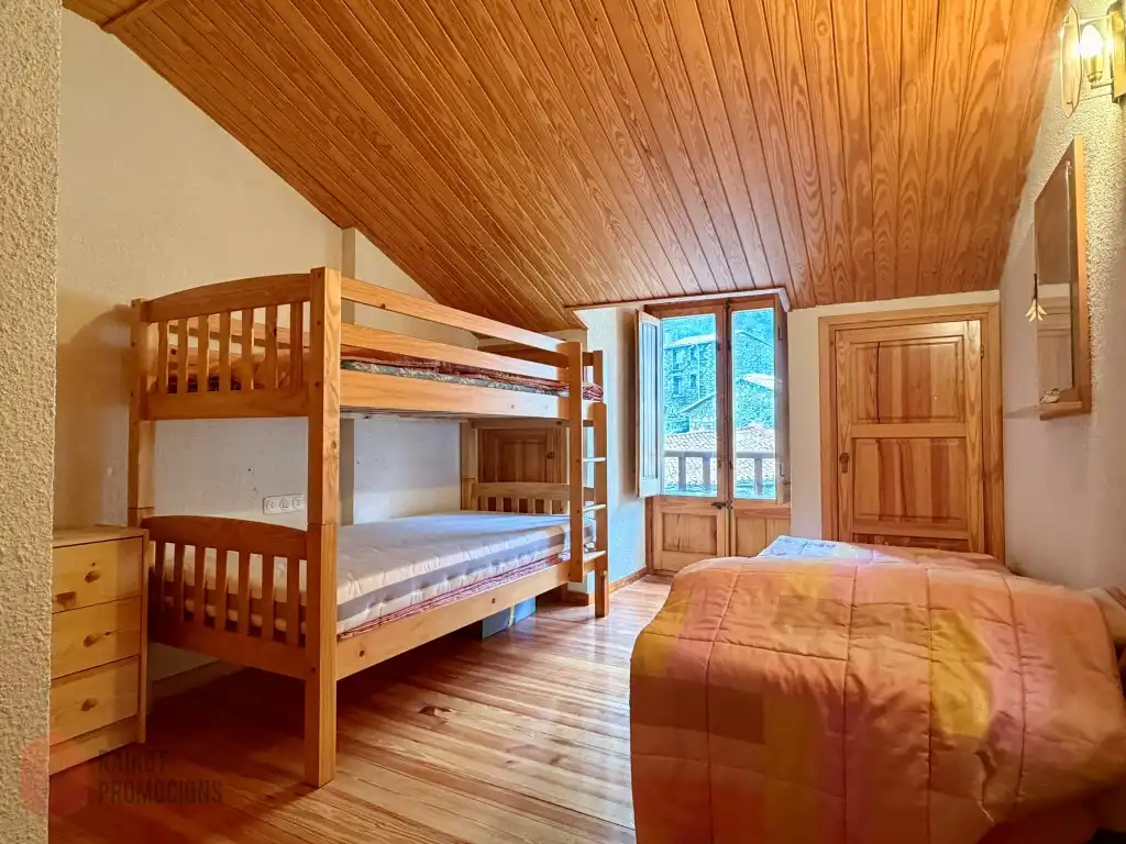 Schlafzimmer von Dachboden zum Verkauf in Setcases