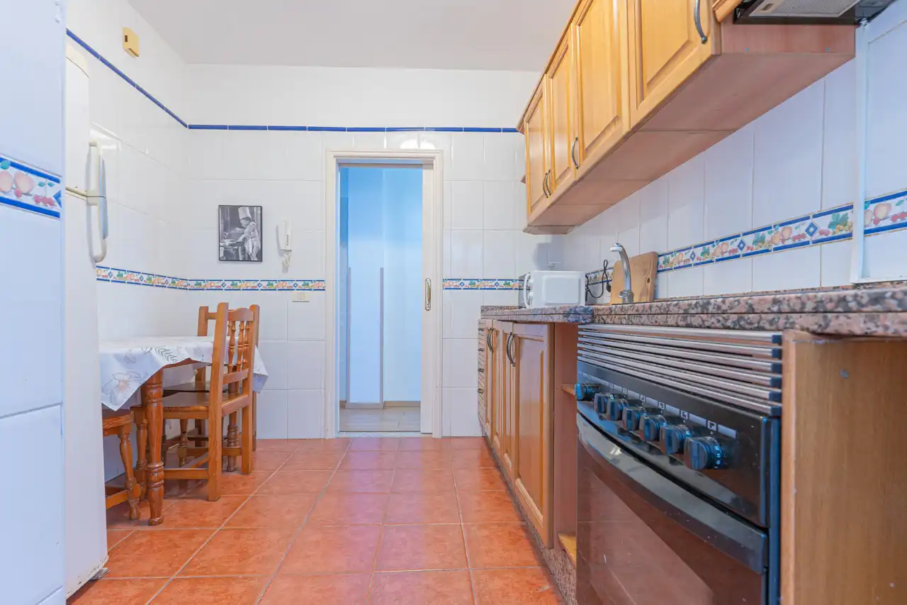 Cuina de Pis de lloguer amb opció a compra en San Cristóbal de la Laguna amb Parquet, Moblat i Forn