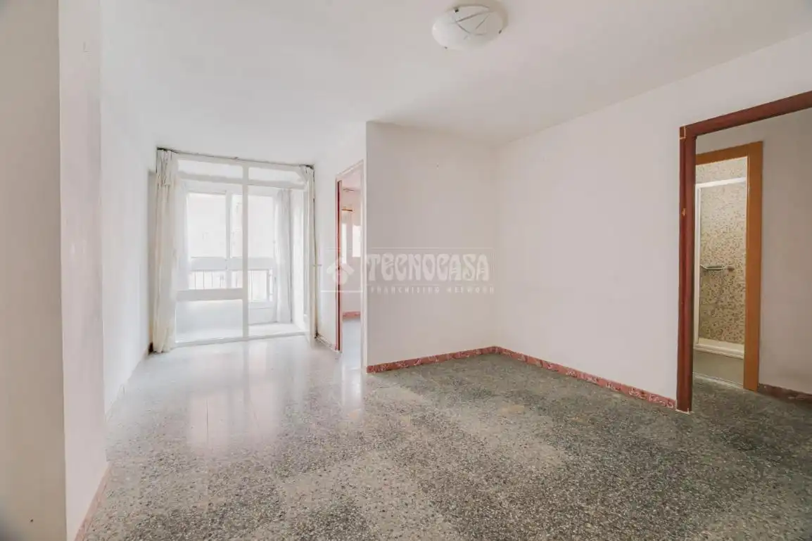 Dormitori de Pis en venda en Sant Feliu de Llobregat amb Balcó