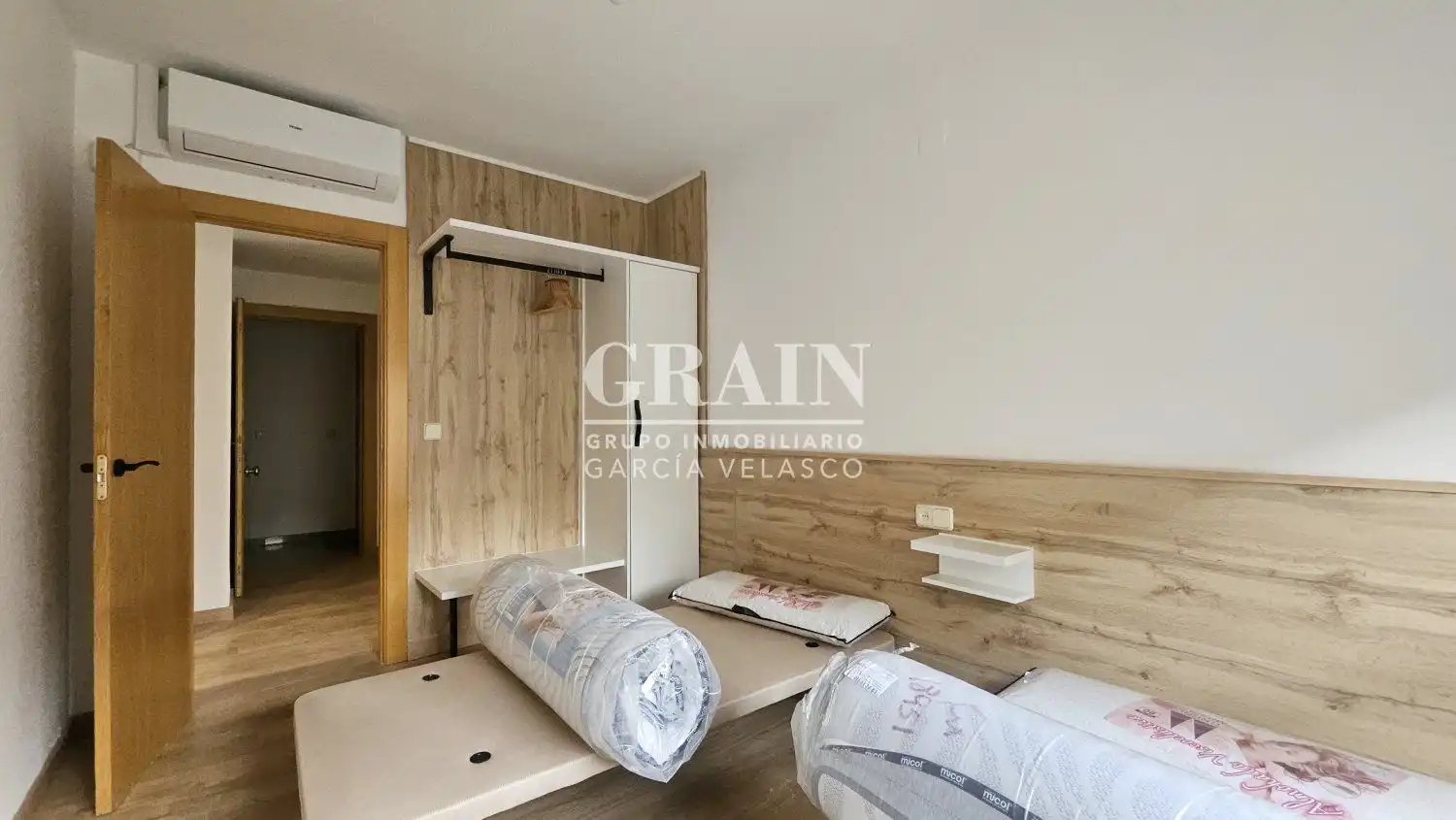 Dormitori de Apartament en venda en Albacete amb Calefacció i Balcó