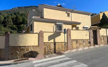 Vista exterior de Casa adosada en venda en Alhaurín de la Torre amb Aire condicionat, Calefacció i Jardí privat