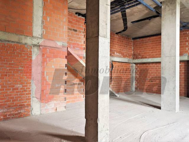 Local comercial en Venta en Residencia - Abella