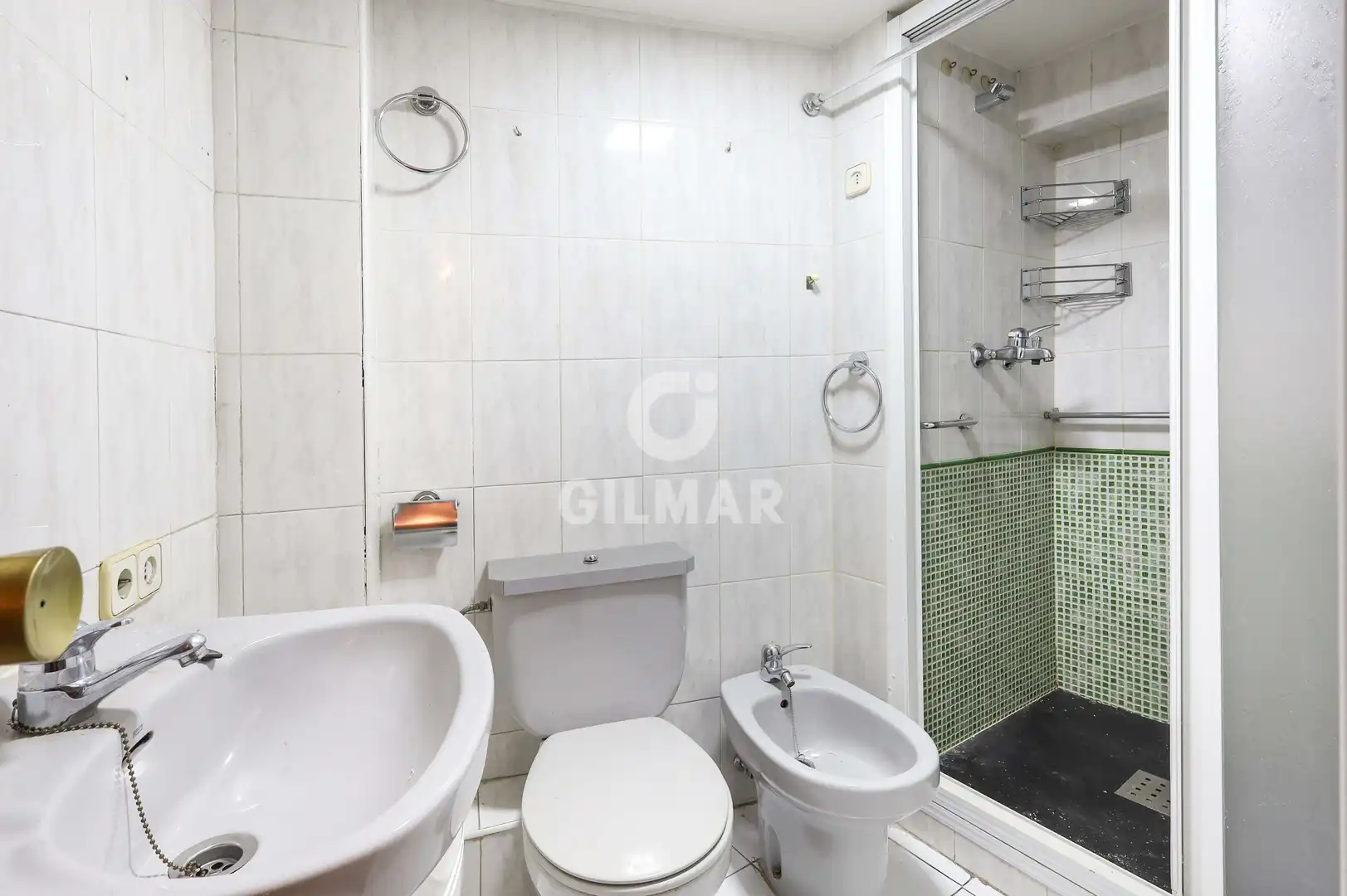 Bathroom of Flat for sale in Madrid  with Heating