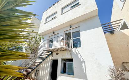 Vista exterior de Casa o xalet en venda en Benalmádena amb Aire condicionat, Calefacció i Jardí privat