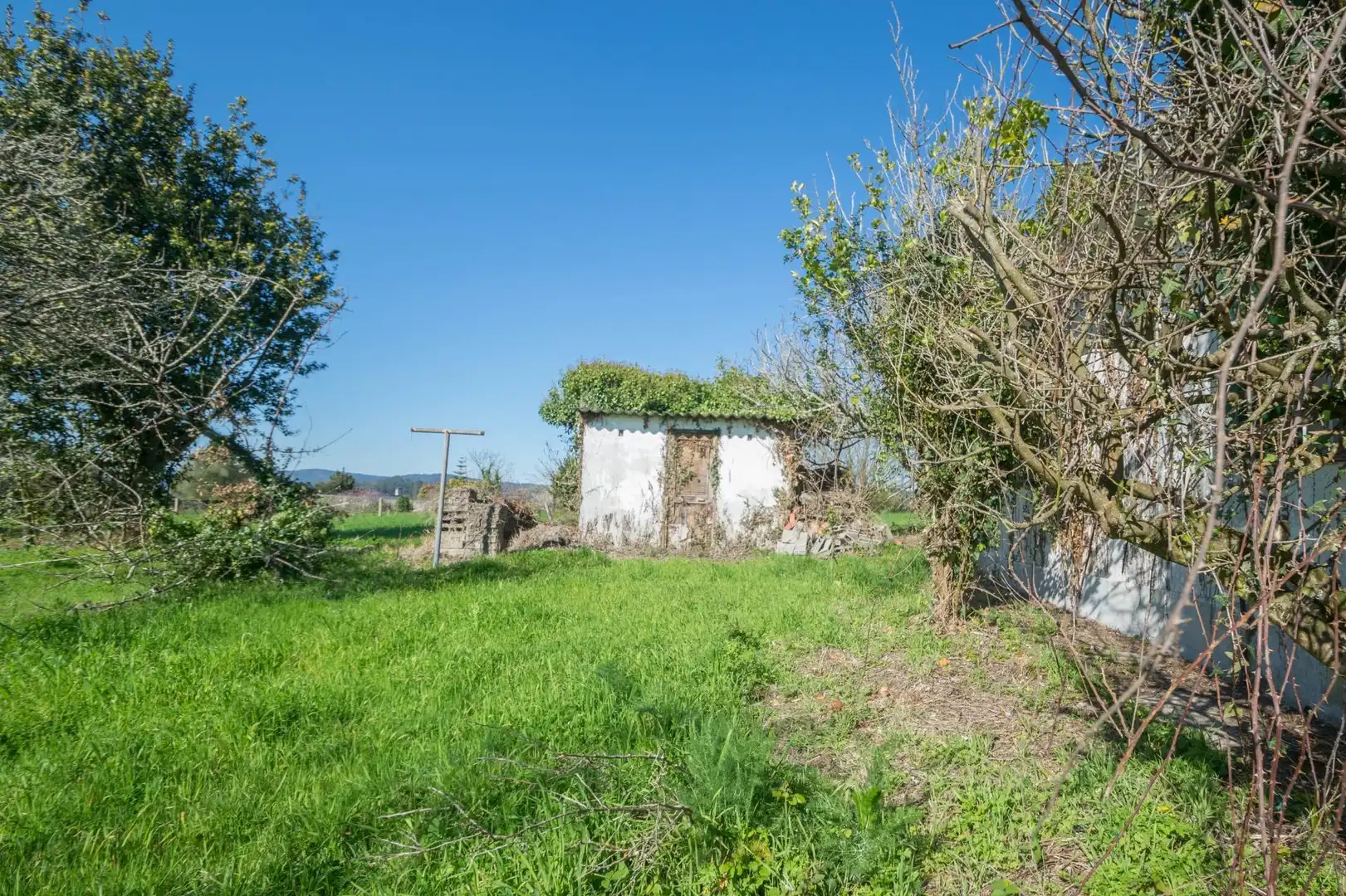 Casa o xalet en venda en Cambre  amb Jardí privat