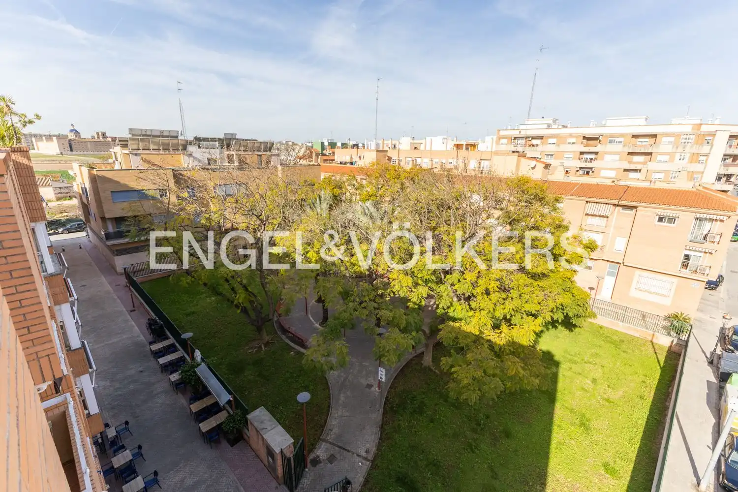 Vista exterior de Piso en venta en Tavernes Blanques con Aire acondicionado, Calefacción y Terraza