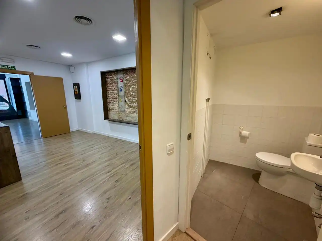 Commercial properties for sale in Granollers  with Air Conditioner